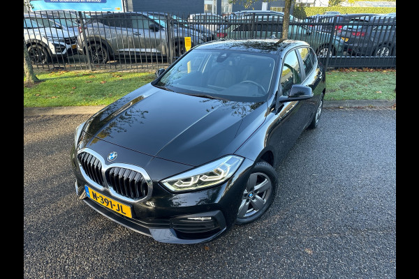 BMW 1-serie 118i Business Edit Automaat Clima Navi 33.094 KM NL-Auto