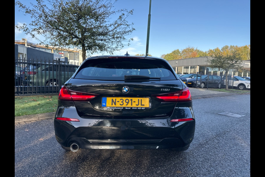 BMW 1-serie 118i Business Edit Automaat Clima Navi 33.094 KM NL-Auto