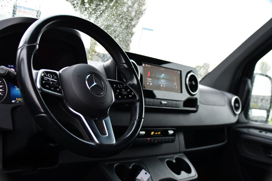 Mercedes-Benz Sprinter 317 1.9 CDI L2H2 Black Edition RWD Cruise, Camera,10.5'' Multimedia, Carplay, LED, Standkachel, Multimedia, 170pk, Automaat, UNIEK!