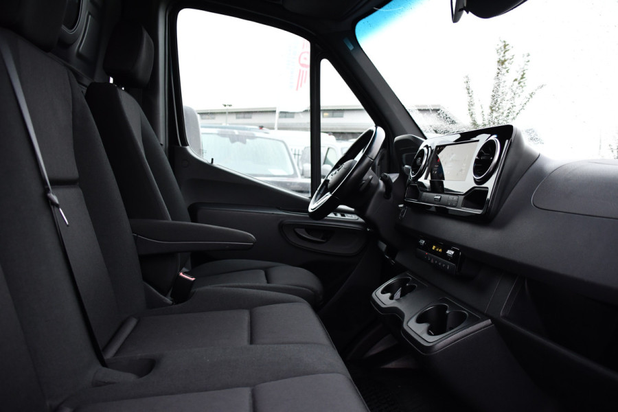 Mercedes-Benz Sprinter 317 1.9 CDI L2H2 Black Edition RWD Cruise, Camera,10.5'' Multimedia, Carplay, LED, Standkachel, Multimedia, 170pk, Automaat, UNIEK!