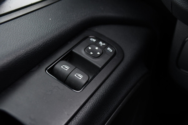 Mercedes-Benz Sprinter 317 1.9 CDI L2H2 Black Edition RWD Cruise, Camera,10.5'' Multimedia, Carplay, LED, Standkachel, Multimedia, 170pk, Automaat, UNIEK!