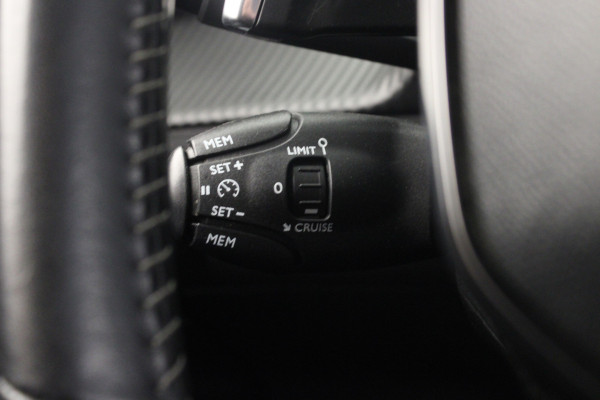 Peugeot 2008 1.2 PureTech Active |Camera|Navi|