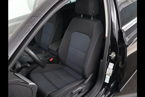 Volkswagen Passat Variant 1.4 TSI PHEV GTE Business | SOH 93,1% | Adaptive cruise | Stoelverwarming | Navigatie | Camera | Park assist | Carplay | 3 zone klimaat | Elektrische kofferbak