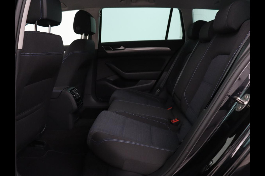 Volkswagen Passat Variant 1.4 TSI PHEV GTE Business | SOH 93,1% | Adaptive cruise | Stoelverwarming | Navigatie | Camera | Park assist | Carplay | 3 zone klimaat | Elektrische kofferbak