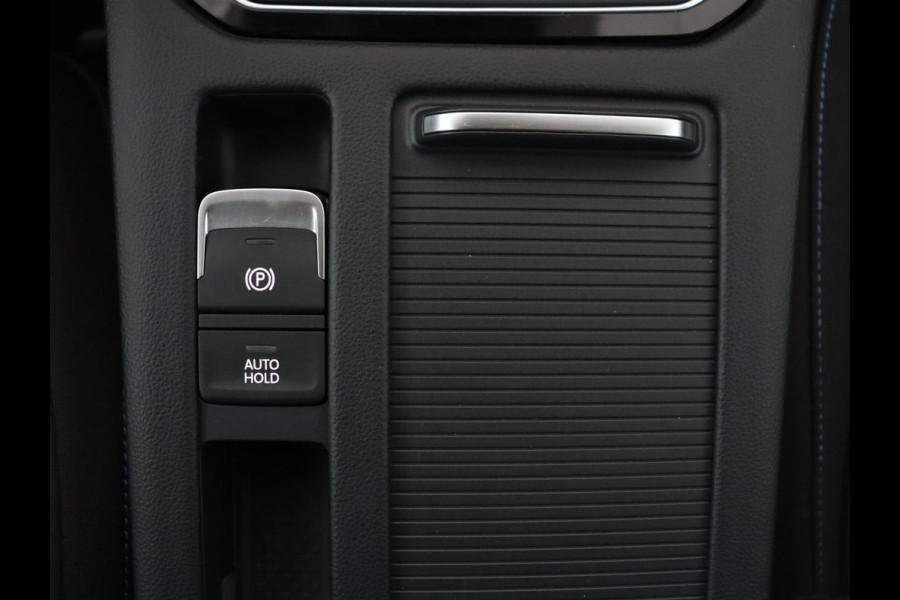 Volkswagen Passat Variant 1.4 TSI PHEV GTE Business | SOH 93,1% | Adaptive cruise | Stoelverwarming | Navigatie | Camera | Park assist | Carplay | 3 zone klimaat | Elektrische kofferbak