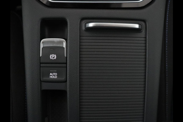 Volkswagen Passat Variant 1.4 TSI PHEV GTE Business | SOH 93,1% | Adaptive cruise | Stoelverwarming | Navigatie | Camera | Park assist | Carplay | 3 zone klimaat | Elektrische kofferbak