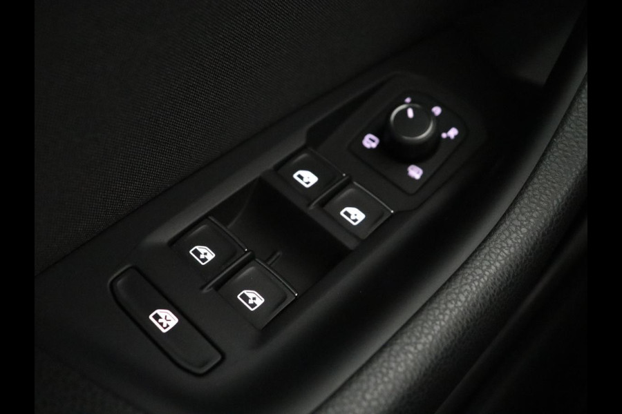 Volkswagen Passat Variant 1.4 TSI PHEV GTE Business | SOH 93,1% | Adaptive cruise | Stoelverwarming | Navigatie | Camera | Park assist | Carplay | 3 zone klimaat | Elektrische kofferbak