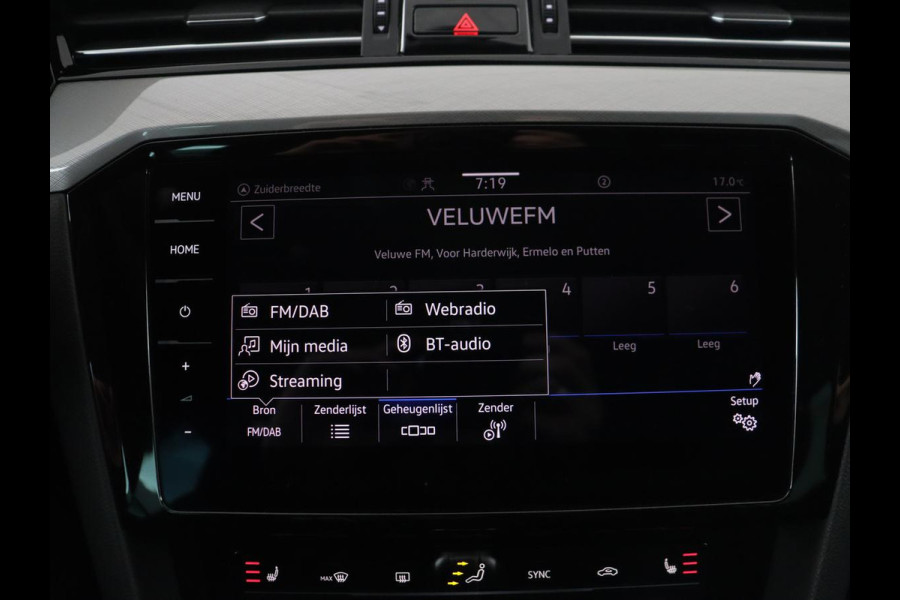 Volkswagen Passat Variant 1.4 TSI PHEV GTE Business | SOH 93,1% | Adaptive cruise | Stoelverwarming | Navigatie | Camera | Park assist | Carplay | 3 zone klimaat | Elektrische kofferbak