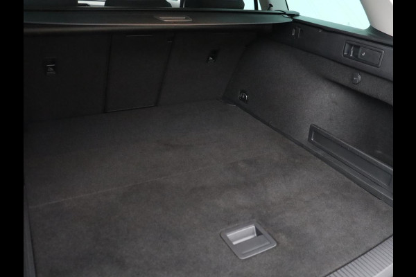 Volkswagen Passat Variant 1.4 TSI PHEV GTE Business | SOH 93,1% | Adaptive cruise | Stoelverwarming | Navigatie | Camera | Park assist | Carplay | 3 zone klimaat | Elektrische kofferbak