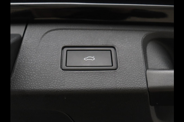Volkswagen Passat Variant 1.4 TSI PHEV GTE Business | SOH 93,1% | Adaptive cruise | Stoelverwarming | Navigatie | Camera | Park assist | Carplay | 3 zone klimaat | Elektrische kofferbak