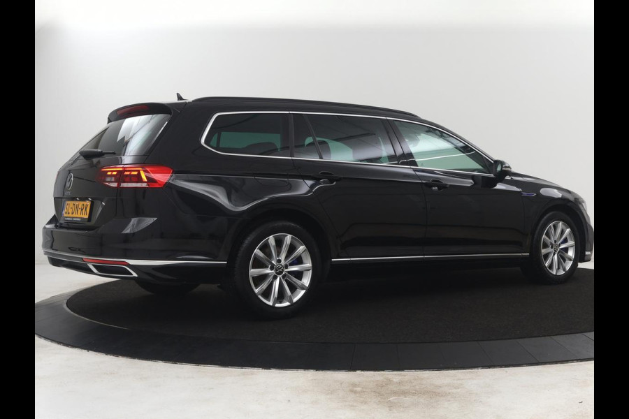 Volkswagen Passat Variant 1.4 TSI PHEV GTE Business | SOH 93,1% | Adaptive cruise | Stoelverwarming | Navigatie | Camera | Park assist | Carplay | 3 zone klimaat | Elektrische kofferbak