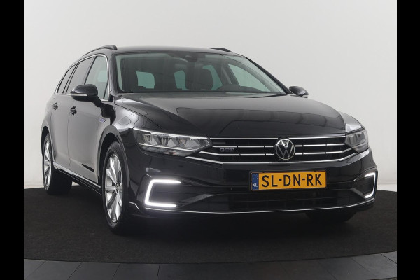 Volkswagen Passat Variant 1.4 TSI PHEV GTE Business | SOH 93,1% | Adaptive cruise | Stoelverwarming | Navigatie | Camera | Park assist | Carplay | 3 zone klimaat | Elektrische kofferbak