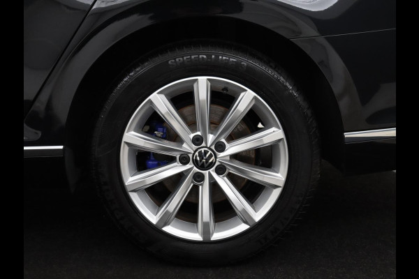 Volkswagen Passat Variant 1.4 TSI PHEV GTE Business | SOH 93,1% | Adaptive cruise | Stoelverwarming | Navigatie | Camera | Park assist | Carplay | 3 zone klimaat | Elektrische kofferbak