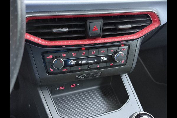 Seat Ibiza 5Drs FR Sport Adap.Cruise Camera Leer/Alcantara Sportstoelen+Verwarmd Lmv 18" Pdc Led Virtual Cockpit Ecc Navi Apple Carplay/And ESP Spoorassist Privacy-glass Sport onderstel  Lmv Isofix DAB Licht-/regensensor Origineel Nederlandse Auto