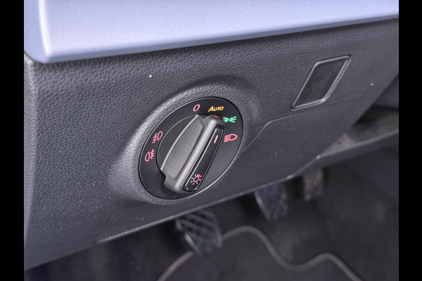 Seat Ibiza 5Drs FR Sport Adap.Cruise Camera Leer/Alcantara Sportstoelen+Verwarmd Lmv 18" Pdc Led Virtual Cockpit Ecc Navi Apple Carplay/And ESP Spoorassist Privacy-glass Sport onderstel  Lmv Isofix DAB Licht-/regensensor Origineel Nederlandse Auto