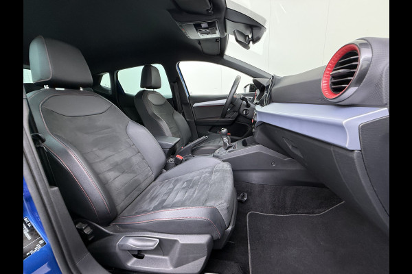 Seat Ibiza 5Drs FR Sport Adap.Cruise Camera Leer/Alcantara Sportstoelen+Verwarmd Lmv 18" Pdc Led Virtual Cockpit Ecc Navi Apple Carplay/And ESP Spoorassist Privacy-glass Sport onderstel  Lmv Isofix DAB Licht-/regensensor Origineel Nederlandse Auto