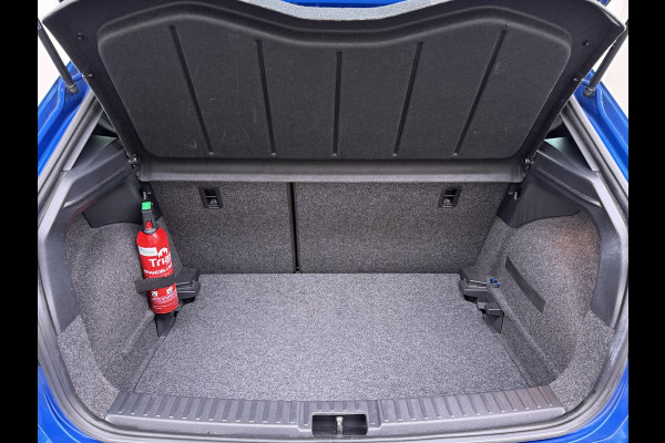 Seat Ibiza 5Drs FR Sport Adap.Cruise Camera Leer/Alcantara Sportstoelen+Verwarmd Lmv 18" Pdc Led Virtual Cockpit Ecc Navi Apple Carplay/And ESP Spoorassist Privacy-glass Sport onderstel  Lmv Isofix DAB Licht-/regensensor Origineel Nederlandse Auto