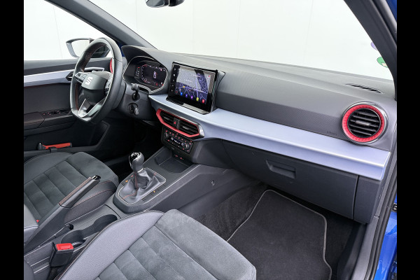Seat Ibiza 5Drs FR Sport Adap.Cruise Camera Leer/Alcantara Sportstoelen+Verwarmd Lmv 18" Pdc Led Virtual Cockpit Ecc Navi Apple Carplay/And ESP Spoorassist Privacy-glass Sport onderstel  Lmv Isofix DAB Licht-/regensensor Origineel Nederlandse Auto