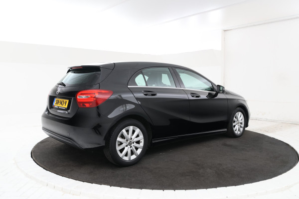Mercedes-Benz A-Klasse 180 Business Solution Navigatie, Airco,