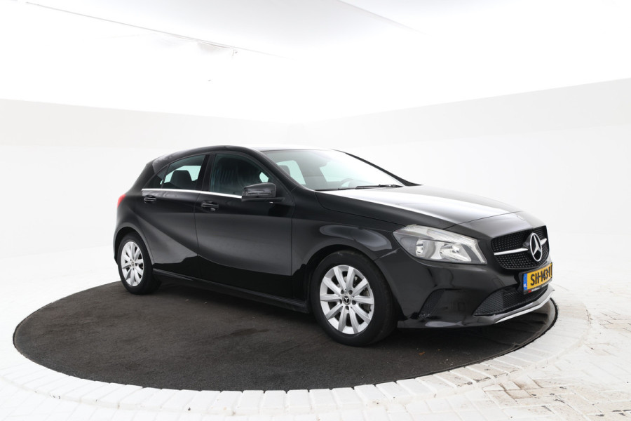 Mercedes-Benz A-Klasse 180 Business Solution Navigatie, Airco,