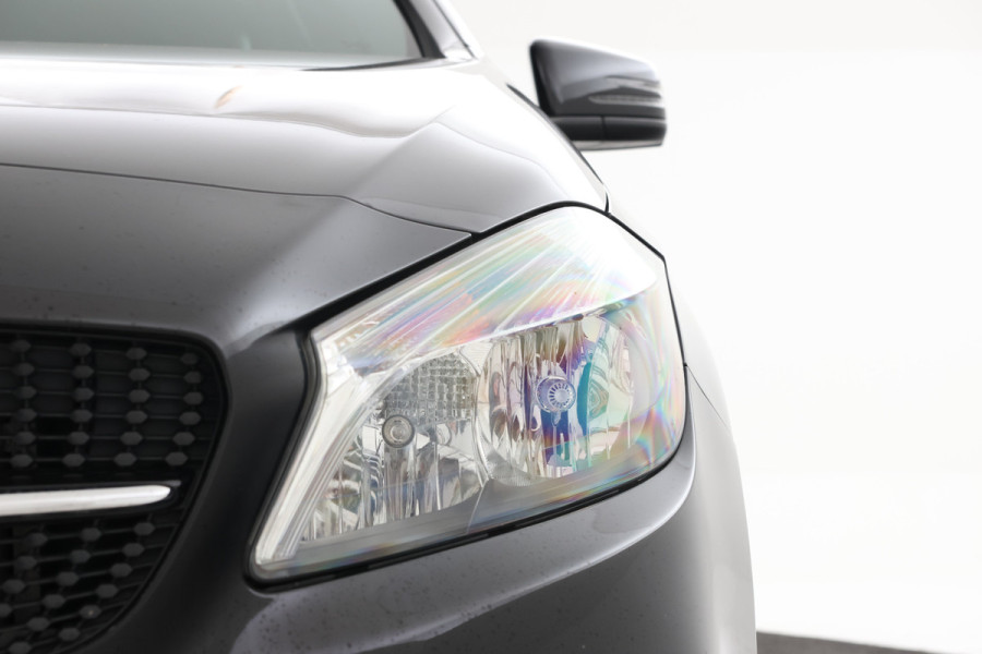 Mercedes-Benz A-Klasse 180 Business Solution Navigatie, Airco,
