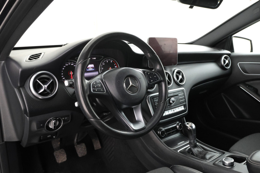 Mercedes-Benz A-Klasse 180 Business Solution Navigatie, Airco,