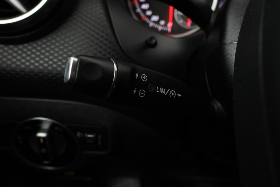 Mercedes-Benz A-Klasse 180 Business Solution Navigatie, Airco,
