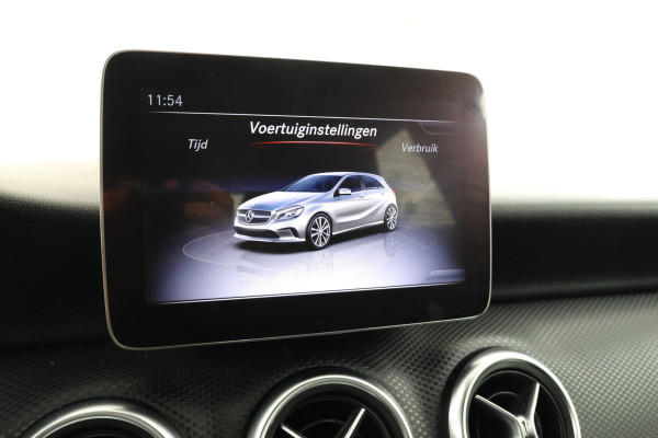 Mercedes-Benz A-Klasse 180 Business Solution Navigatie, Airco,