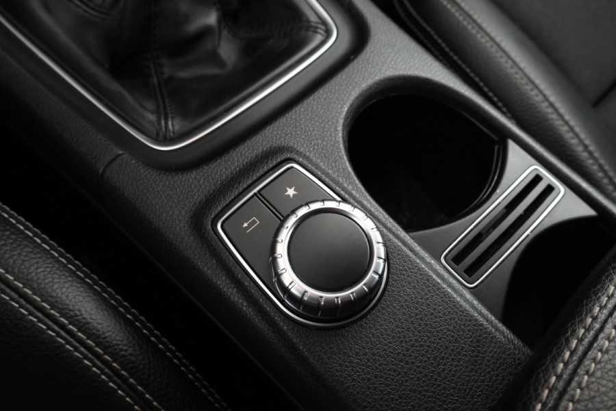 Mercedes-Benz A-Klasse 180 Business Solution Navigatie, Airco,