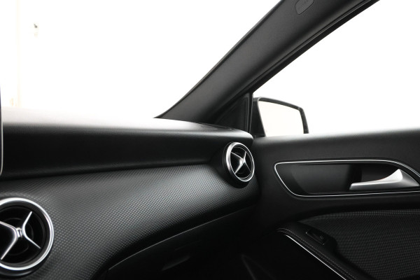 Mercedes-Benz A-Klasse 180 Business Solution Navigatie, Airco,