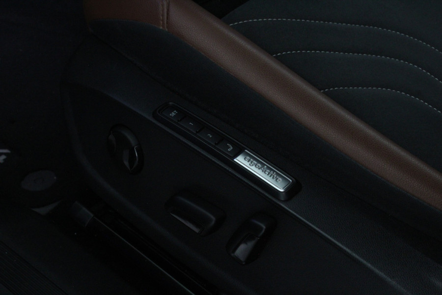 Volkswagen ID.4 Business Pro 77 kWh > 91,3% SOH/Warmtepomp/Style Pack/20inch/Memory