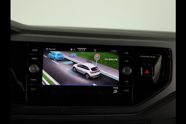 Volkswagen Taigo 1.0 TSI R-Line 115PK DSG | Navigatie via app | Matrix koplampen | Keyless entry | Stoelverwarming |