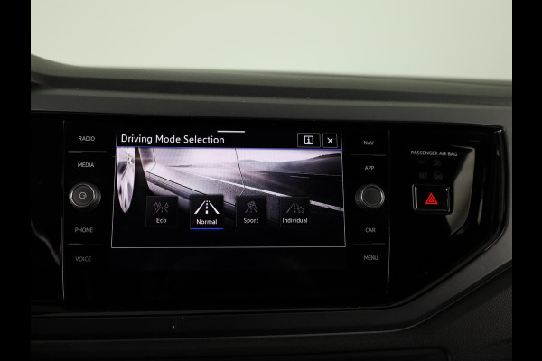 Volkswagen Taigo 1.0 TSI R-Line 115PK DSG | Navigatie via app | Matrix koplampen | Keyless entry | Stoelverwarming |
