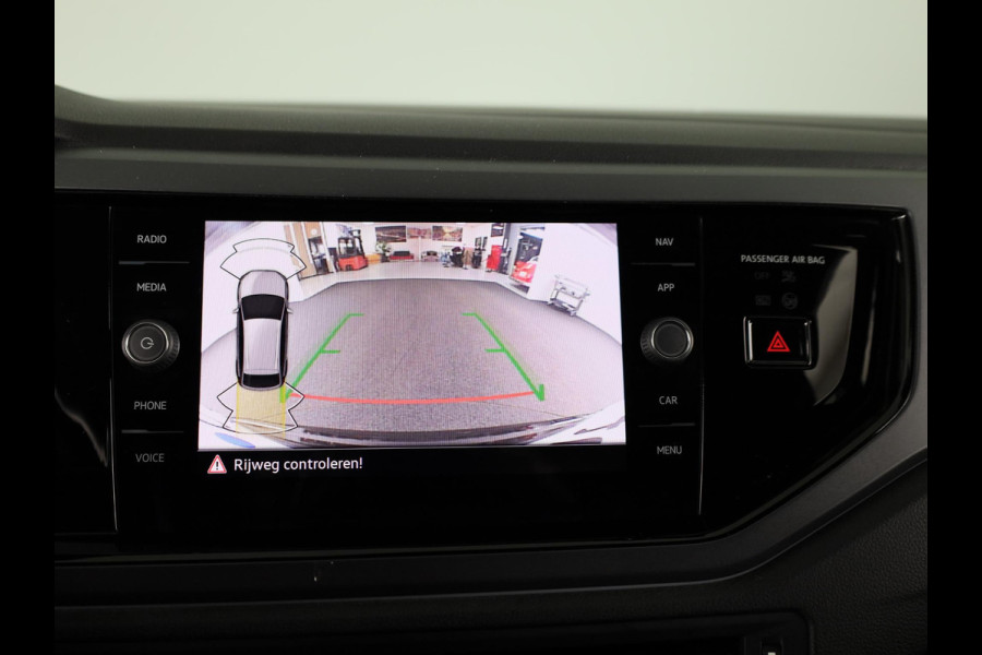 Volkswagen Taigo 1.0 TSI R-Line 115PK DSG | Navigatie via app | Matrix koplampen | Keyless entry | Stoelverwarming |