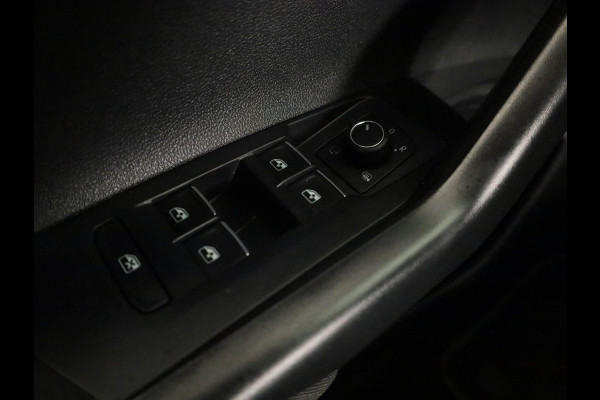 Volkswagen Taigo 1.0 TSI R-Line 115PK DSG | Navigatie via app | Matrix koplampen | Keyless entry | Stoelverwarming |