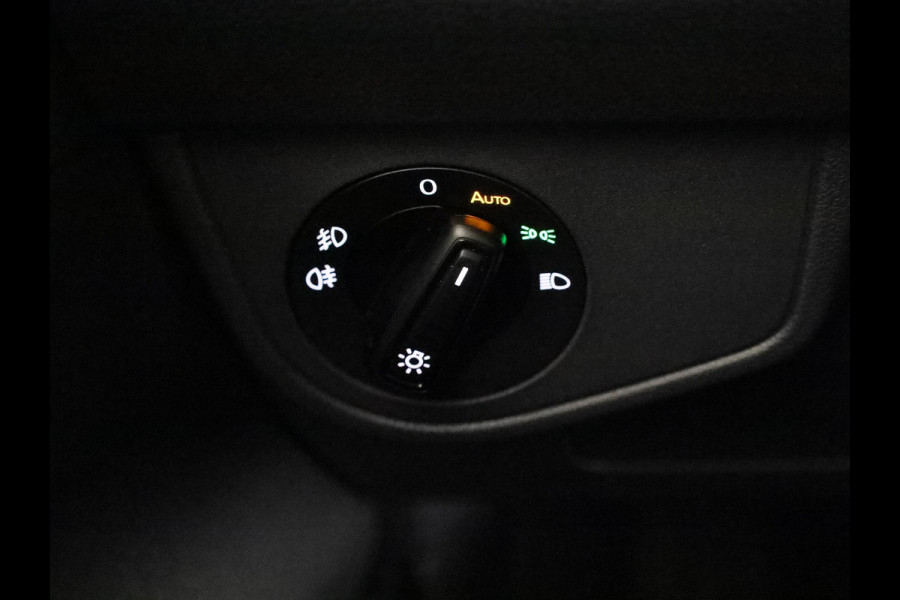 Volkswagen Taigo 1.0 TSI R-Line 115PK DSG | Navigatie via app | Matrix koplampen | Keyless entry | Stoelverwarming |