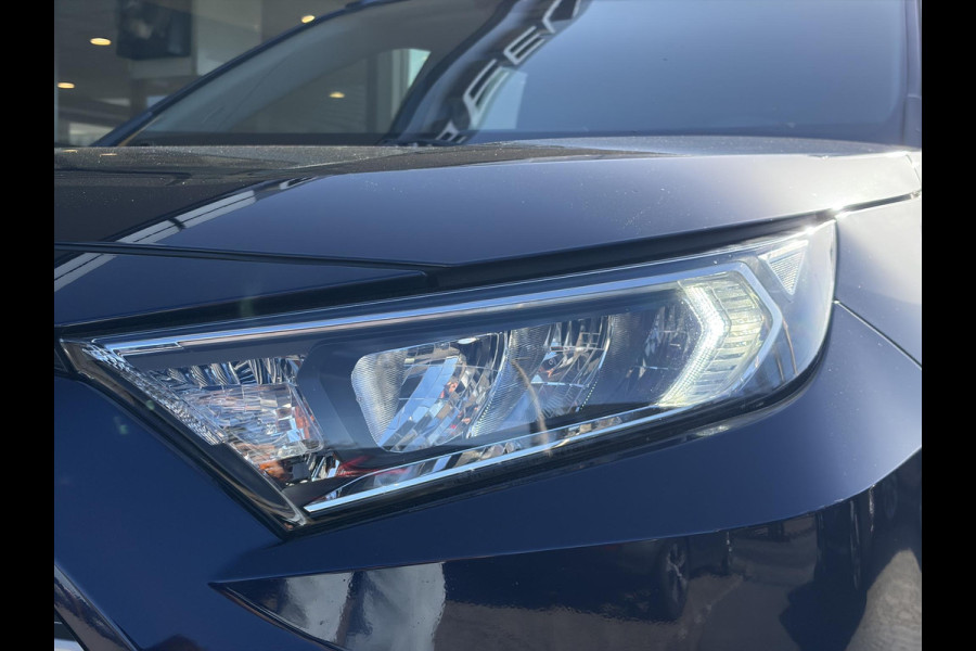 Toyota RAV4 2.5 Hybrid First Edition | 218pk | BLIS | 360° Camera | Elek. Kofferklep | Adaptive Cruise |