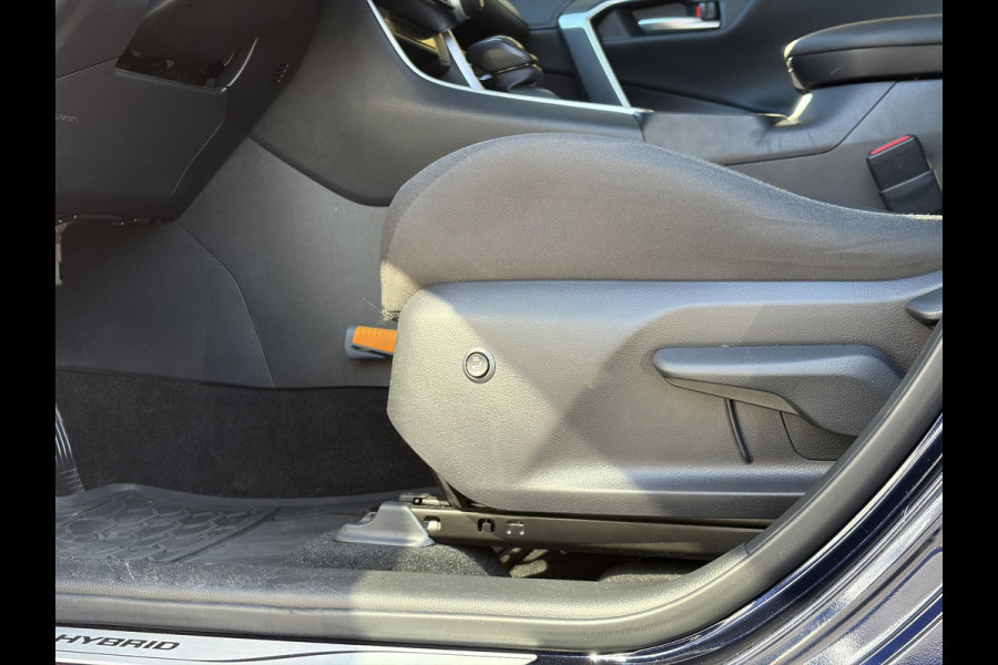 Toyota RAV4 2.5 Hybrid First Edition | 218pk | BLIS | 360° Camera | Elek. Kofferklep | Adaptive Cruise |