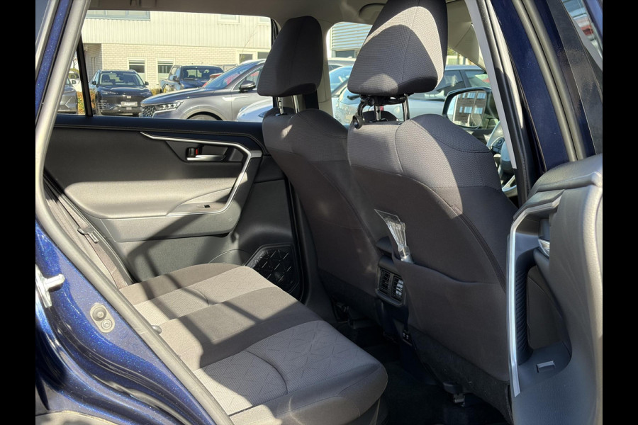 Toyota RAV4 2.5 Hybrid First Edition | 218pk | BLIS | 360° Camera | Elek. Kofferklep | Adaptive Cruise |