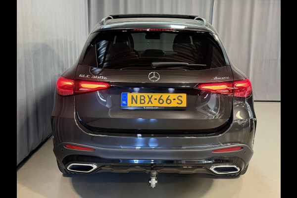 Mercedes-Benz GLC 300e 4MATIC AMG Line 20"/Trekhaak/Panoramadak/Burmester/Adaptieve cruise/Leder + memory/Stuur + stoelverwarming/360 camera/Head-up/Dodehoek/Sfeerverlichting