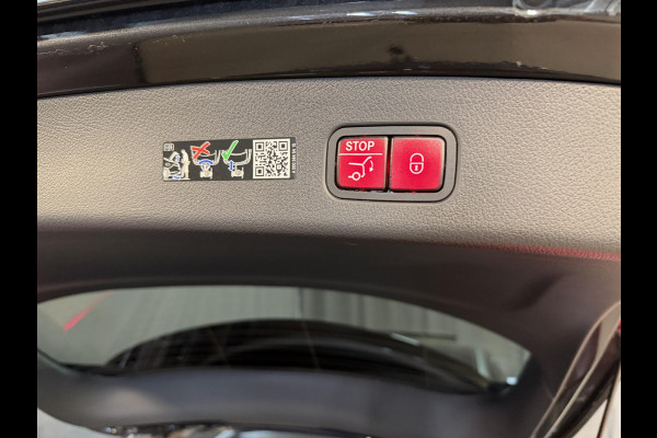 Mercedes-Benz GLC 300e 4MATIC AMG Line 20"/Trekhaak/Panoramadak/Burmester/Adaptieve cruise/Leder + memory/Stuur + stoelverwarming/360 camera/Head-up/Dodehoek/Sfeerverlichting