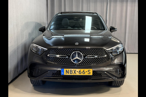 Mercedes-Benz GLC 300e 4MATIC AMG Line 20"/Trekhaak/Panoramadak/Burmester/Adaptieve cruise/Leder + memory/Stuur + stoelverwarming/360 camera/Head-up/Dodehoek/Sfeerverlichting