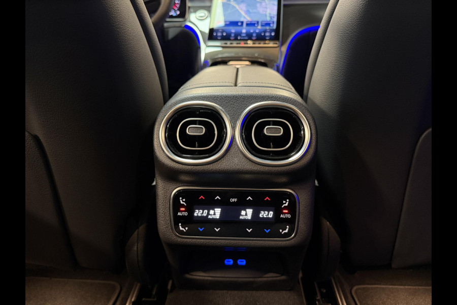 Mercedes-Benz GLC 300e 4MATIC AMG Line 20"/Trekhaak/Panoramadak/Burmester/Adaptieve cruise/Leder + memory/Stuur + stoelverwarming/360 camera/Head-up/Dodehoek/Sfeerverlichting
