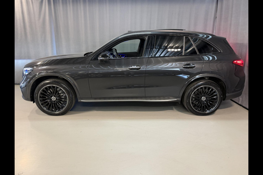 Mercedes-Benz GLC 300e 4MATIC AMG Line 20"/Trekhaak/Panoramadak/Burmester/Adaptieve cruise/Leder + memory/Stuur + stoelverwarming/360 camera/Head-up/Dodehoek/Sfeerverlichting