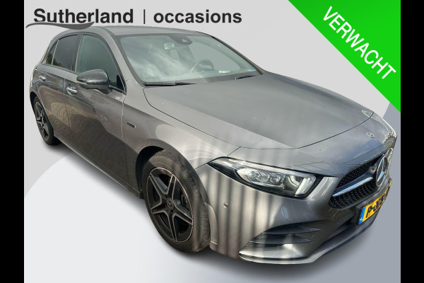 Mercedes-Benz A-Klasse 250 e Premium Plus Verwacht ! | 218 PK | Trekhaak | Widescreen | Night pakket | Stoelverwarming | Interieurverlichting |