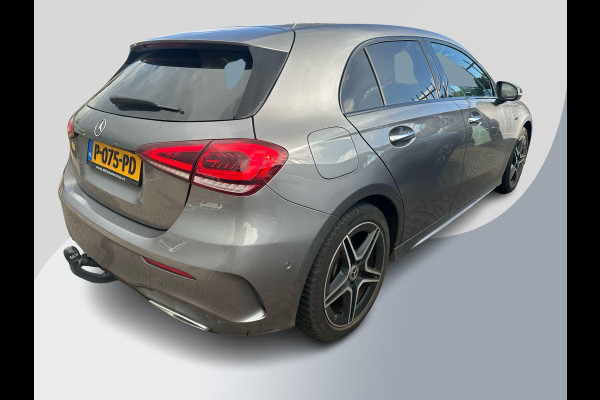 Mercedes-Benz A-Klasse 250 e Premium Plus Verwacht ! | 218 PK | Trekhaak | Widescreen | Night pakket | Stoelverwarming | Interieurverlichting |