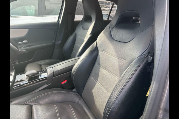 Mercedes-Benz A-Klasse 250 e Premium Plus Verwacht ! | 218 PK | Trekhaak | Widescreen | Night pakket | Stoelverwarming | Interieurverlichting |