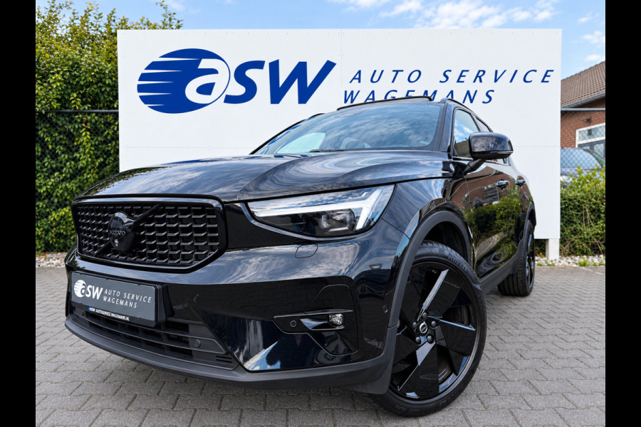Volvo XC40 2.0 B4 Plus Black Edition | Pano | Memory | Pilot Assist | H/K Audio | 20 inch