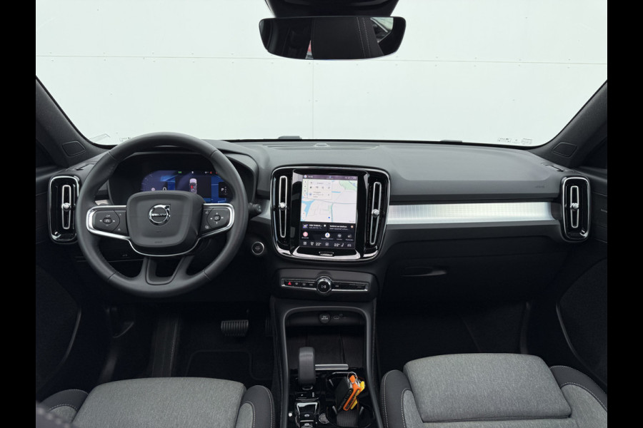 Volvo XC40 2.0 B4 Plus Black Edition | Pano | Memory | Pilot Assist | H/K Audio | 20 inch