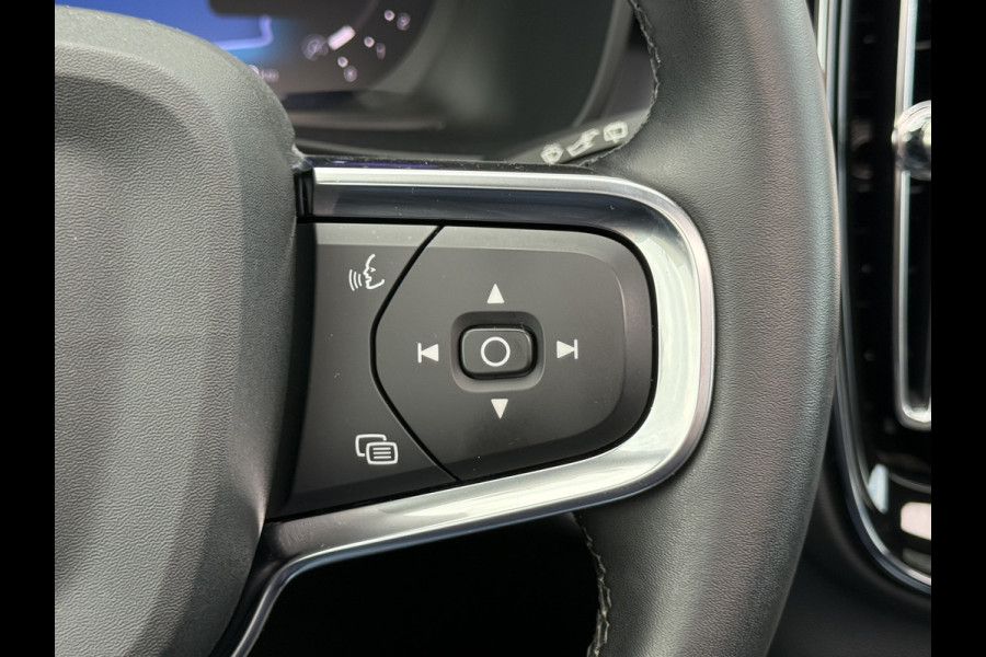 Volvo XC40 2.0 B4 Plus Black Edition | Pano | Memory | Pilot Assist | H/K Audio | 20 inch